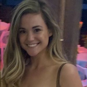 Meet your Posher, Caroline